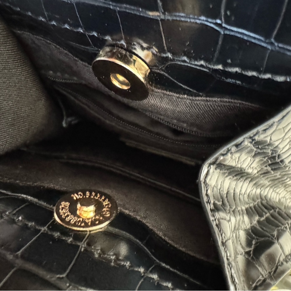Urban Expression Delilah Black handbag with Tortoiseshell Handle - Picture 5 of 7